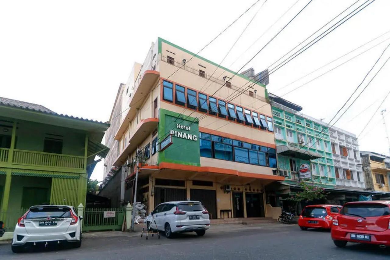 RedDoorz Plus near WTC Batanghari Mall Tanjungjohor Exterior foto